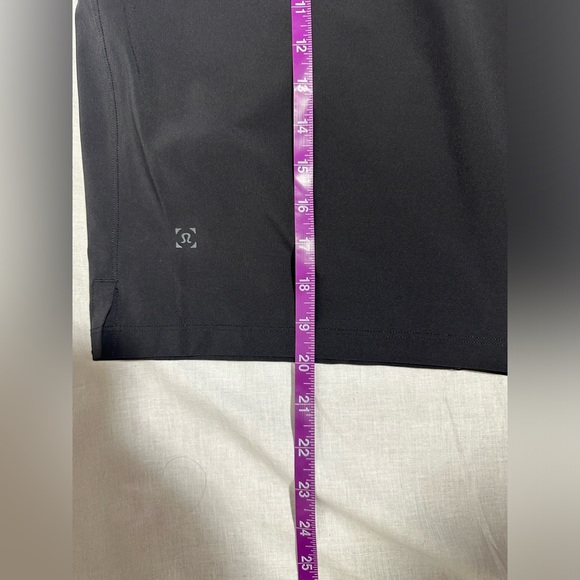 New Lululemon T.H.E. Short *Linerless 9" Updated !!! - Picture 6 of 8